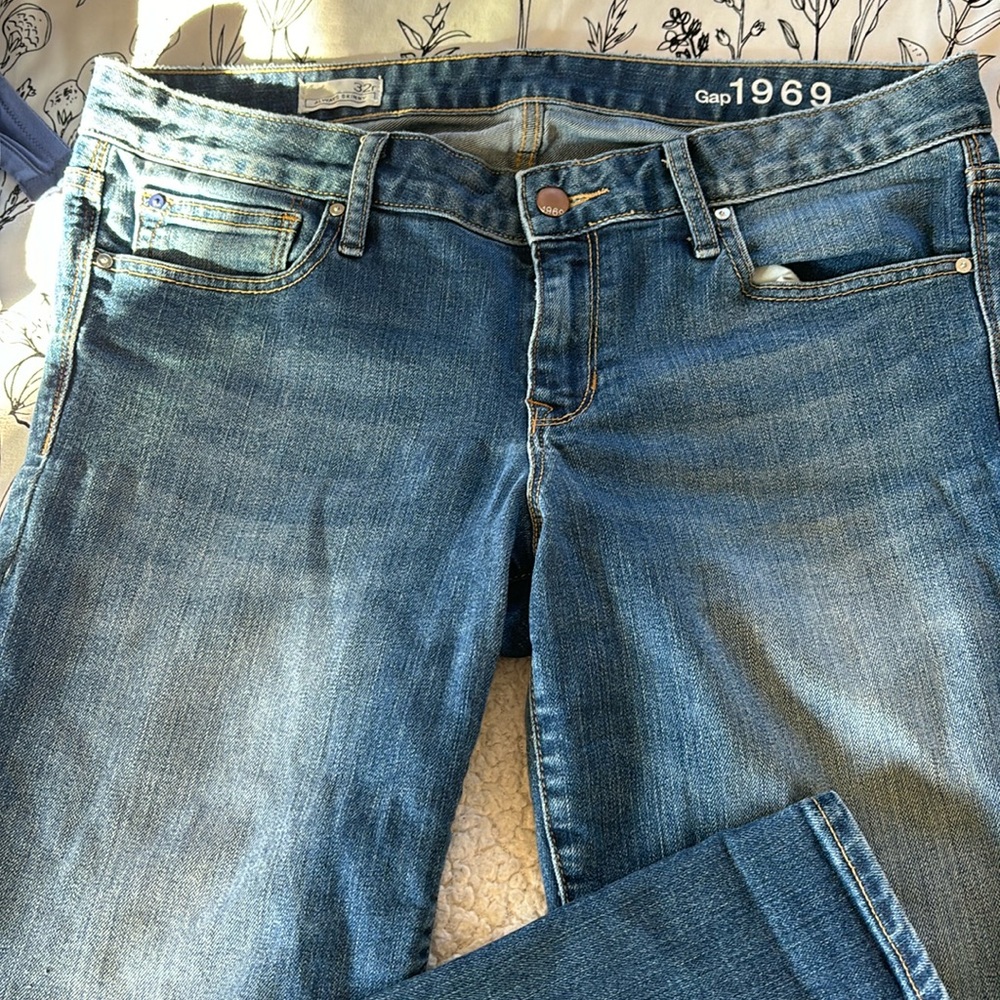 GAP women’s 32R Always Skinny Jeans
